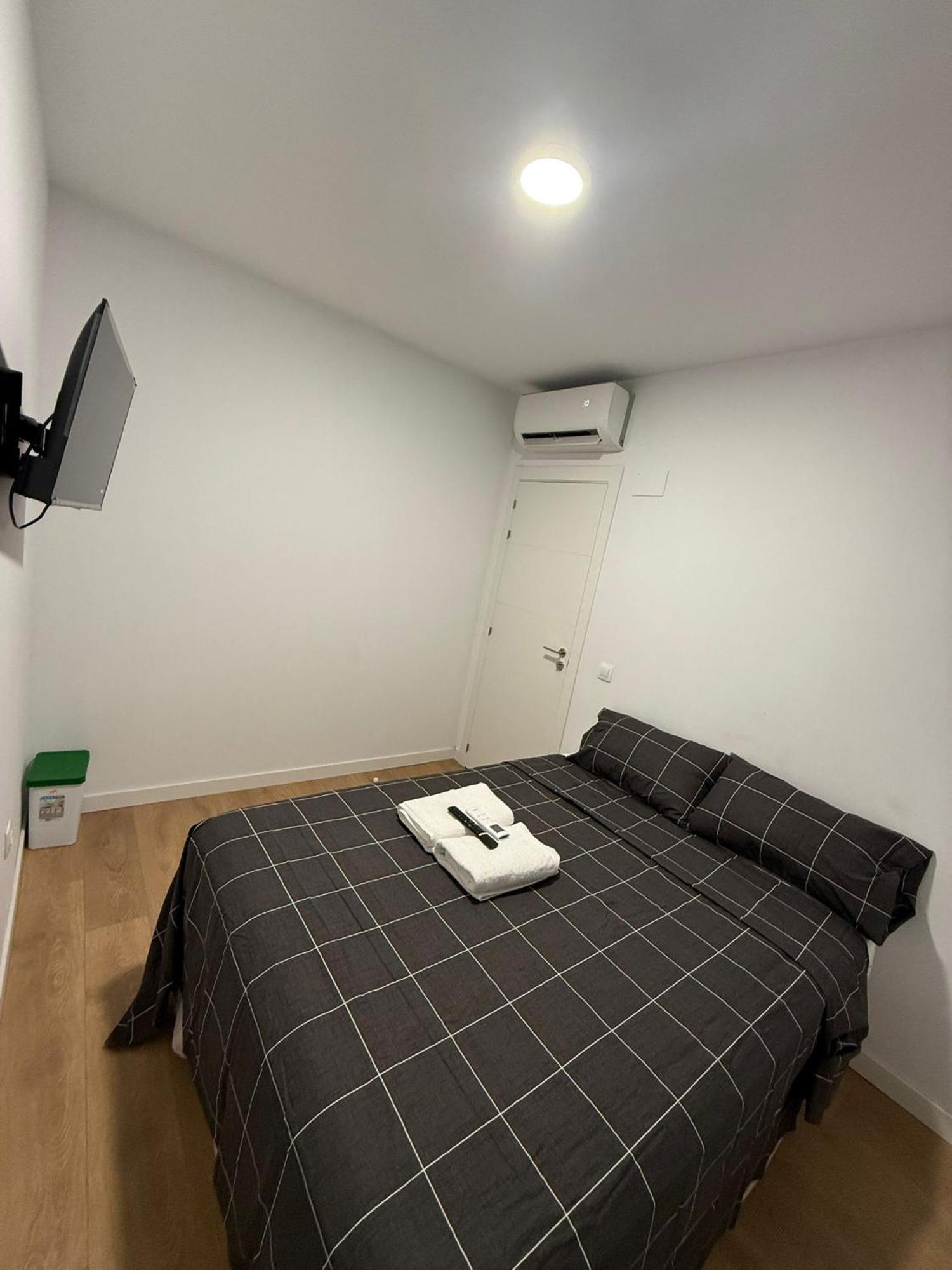 To Room Madrid Porras ภายนอก รูปภาพ