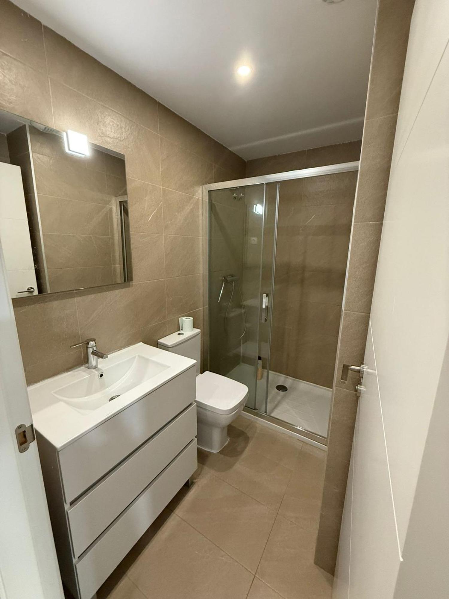 To Room Madrid Porras ภายนอก รูปภาพ