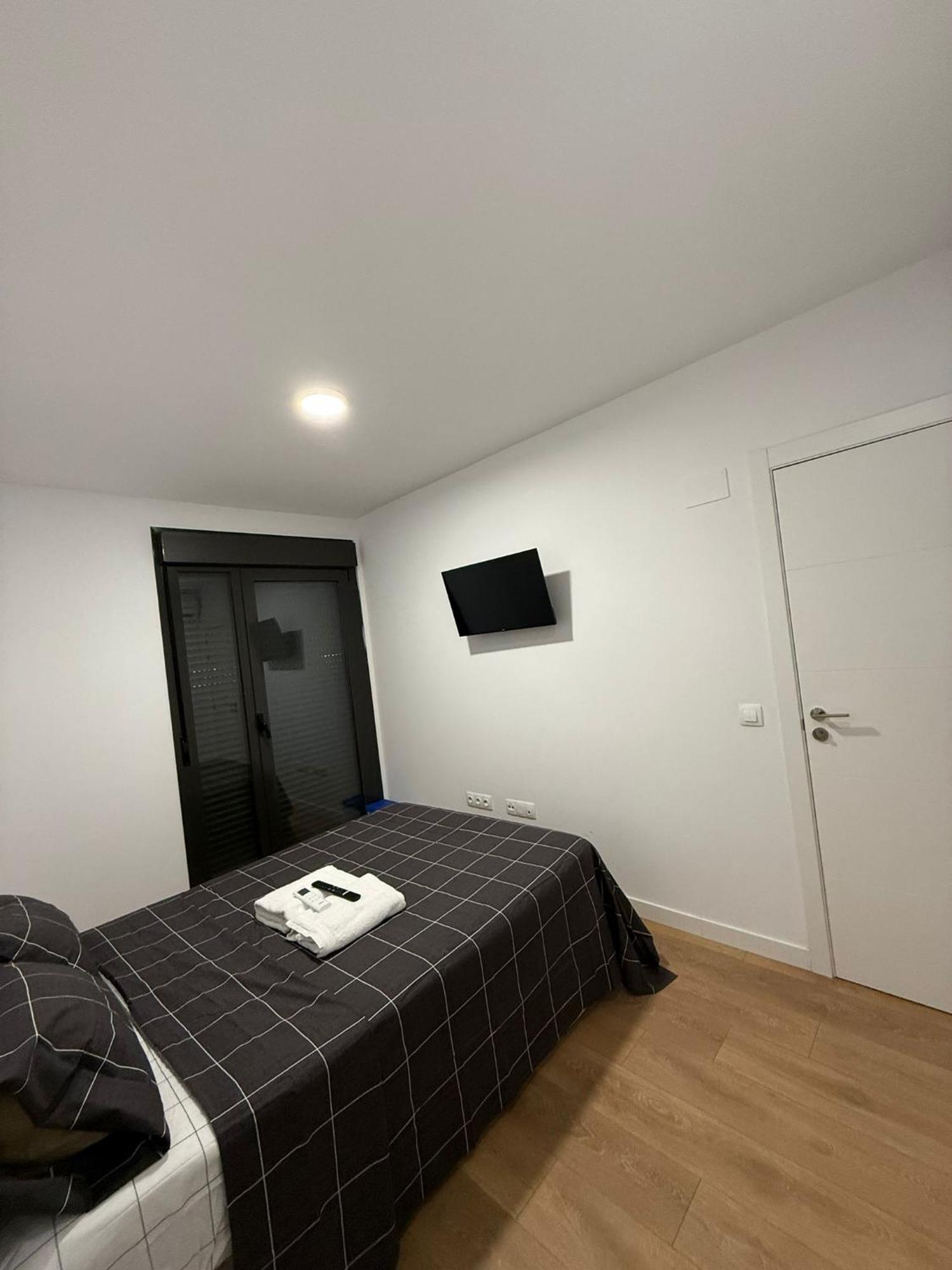 To Room Madrid Porras ภายนอก รูปภาพ