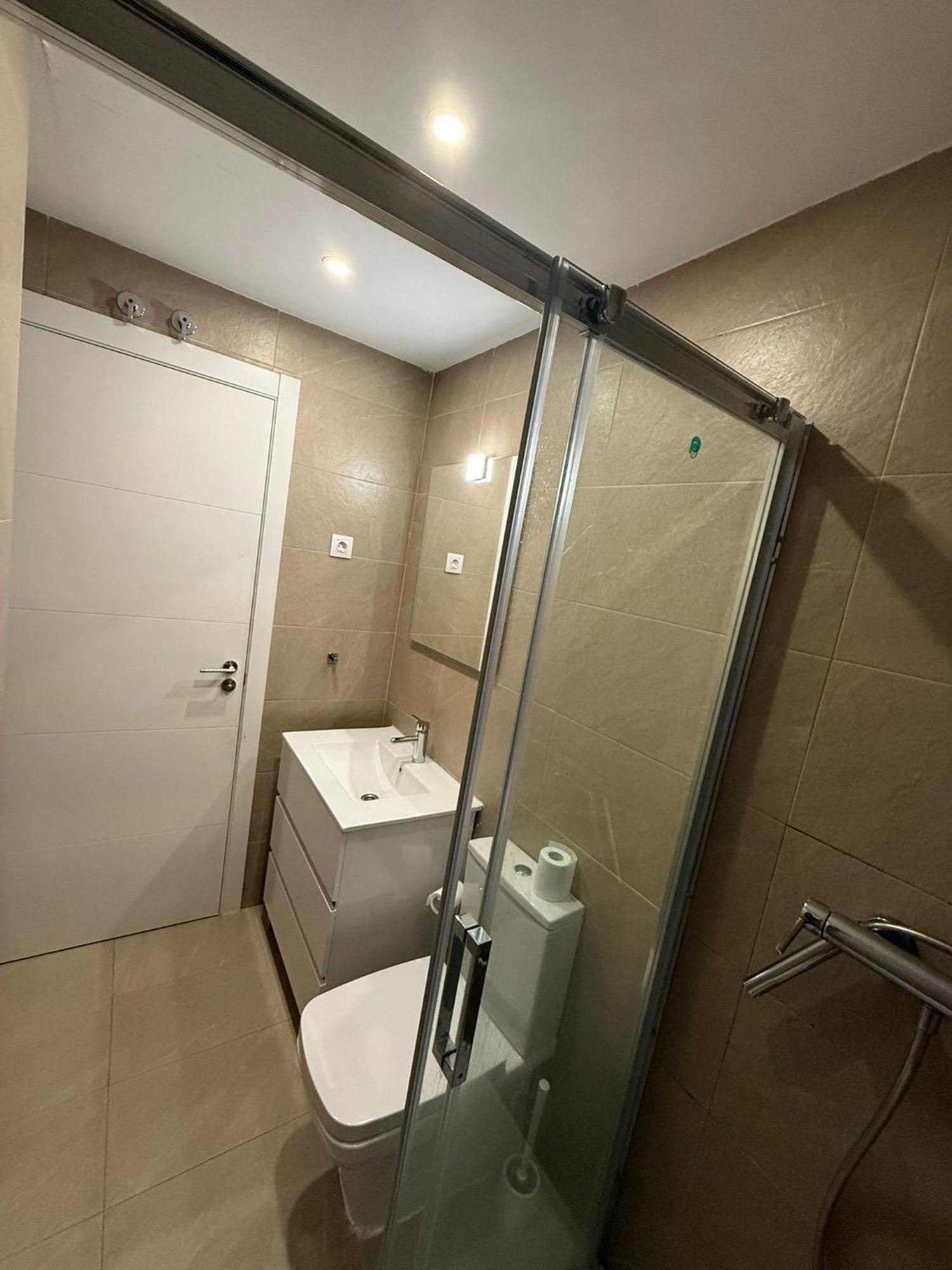 To Room Madrid Porras ภายนอก รูปภาพ