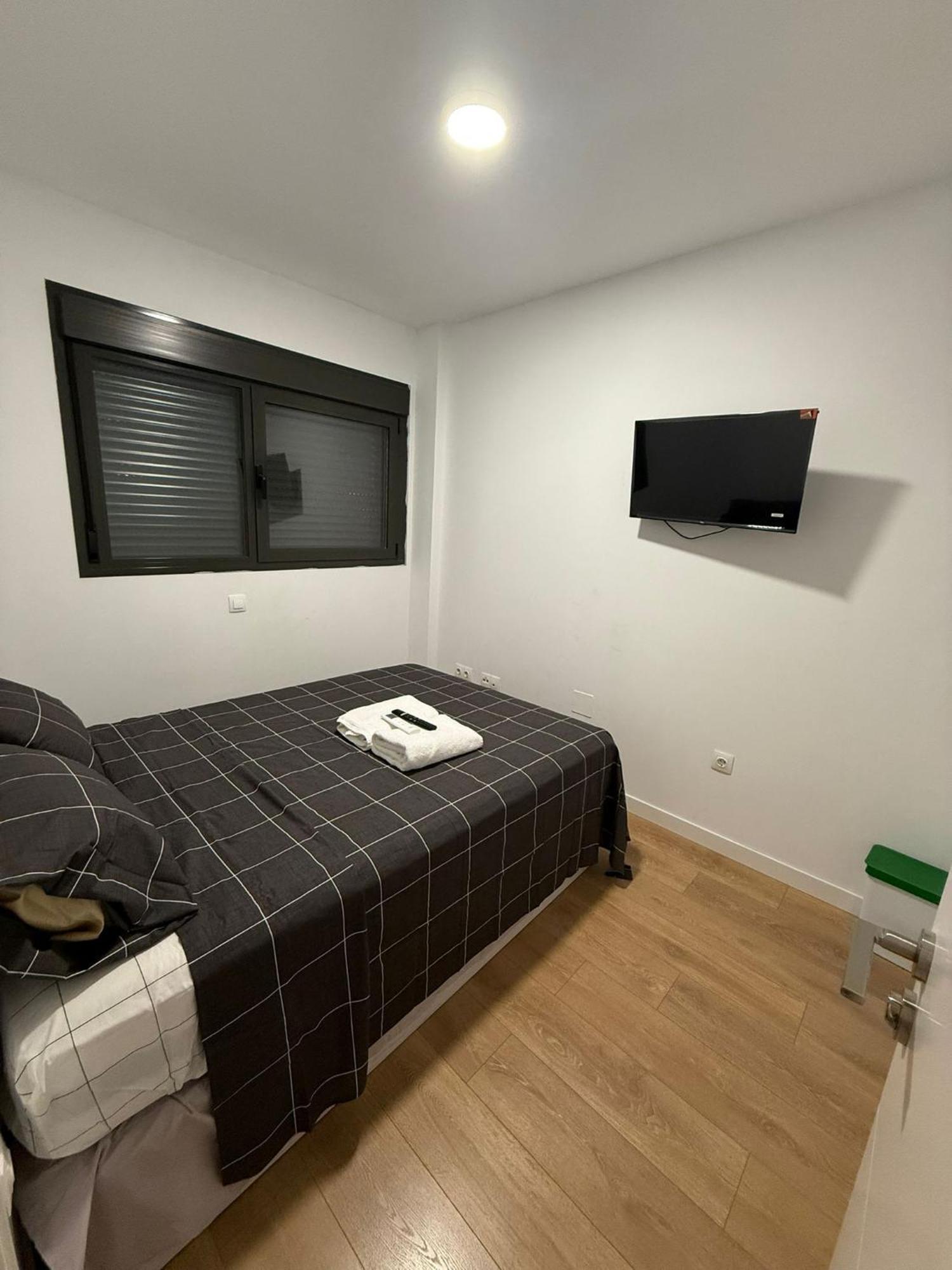 To Room Madrid Porras ภายนอก รูปภาพ