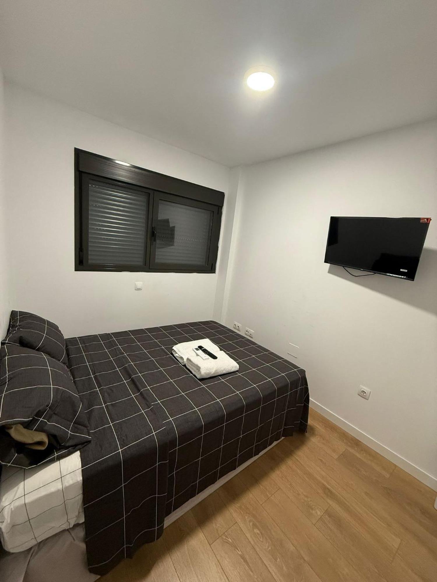 To Room Madrid Porras ภายนอก รูปภาพ