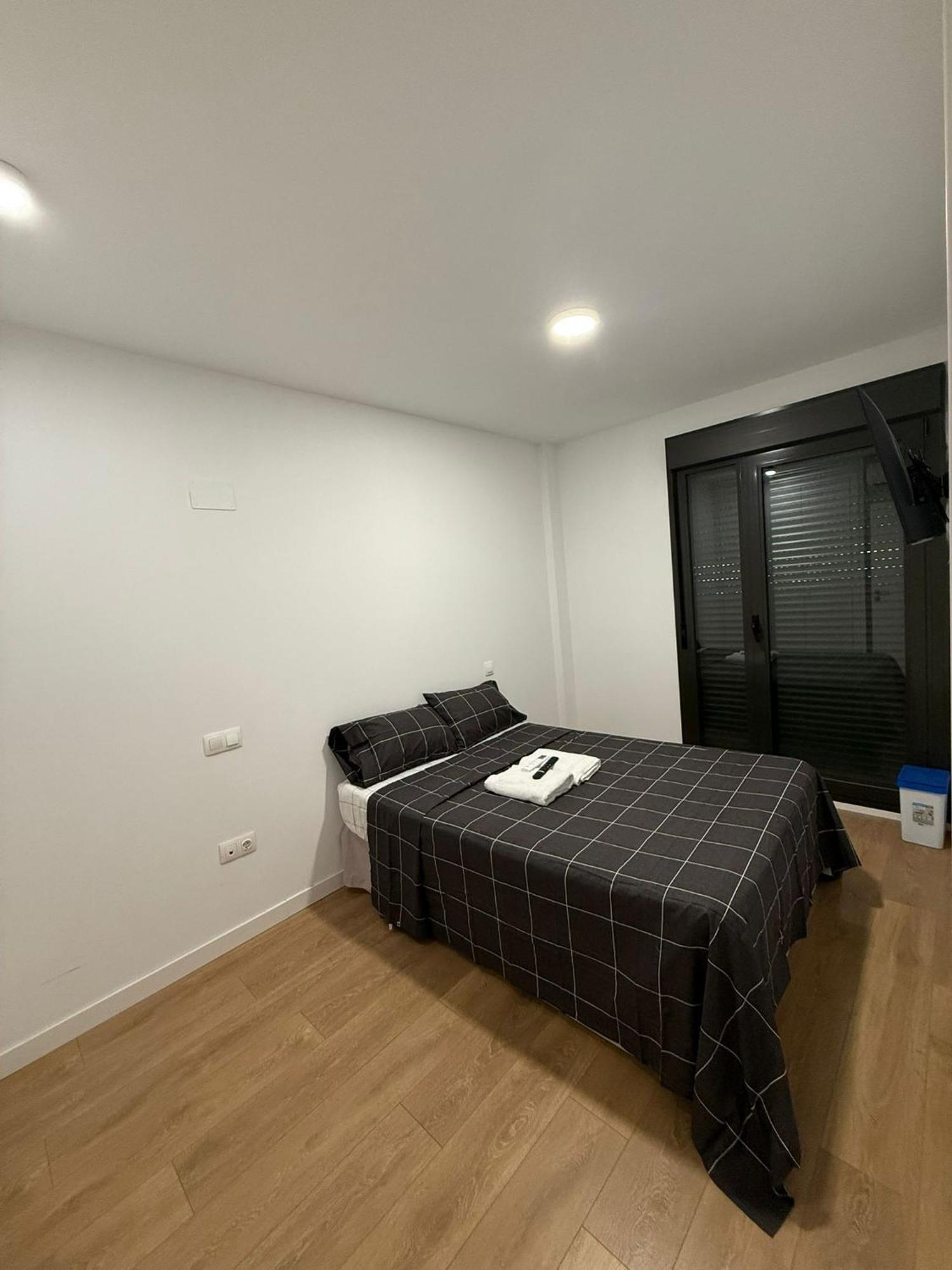 To Room Madrid Porras ภายนอก รูปภาพ